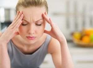 Điều trị khô âm đạo ở tuổi mãn kinh do rối loạn nội tiết tố.